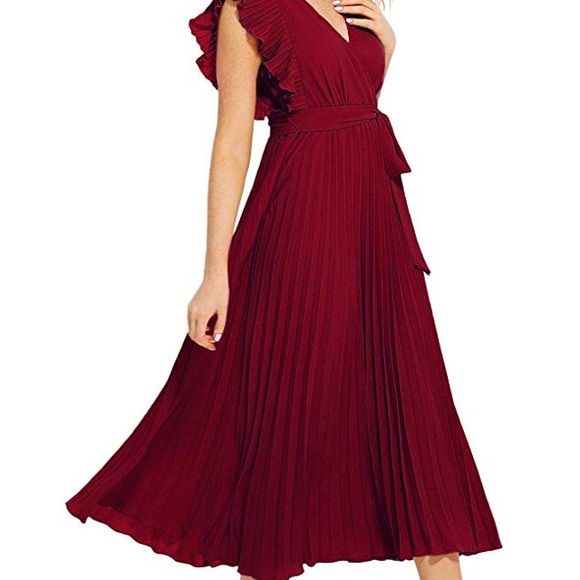 Red pleated maxi dress - Picture 2 of 3